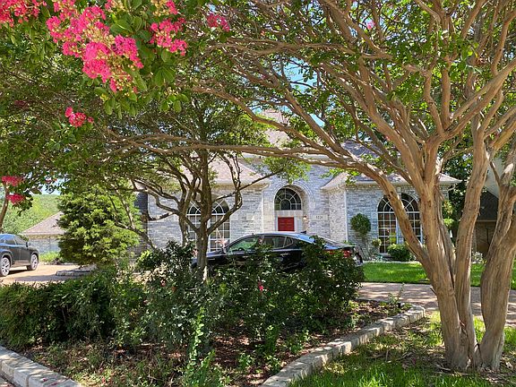 2nd image of 5220 Saratoga Ln