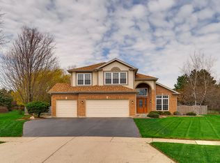 6 Tealwood Ct, Algonquin, IL 60102