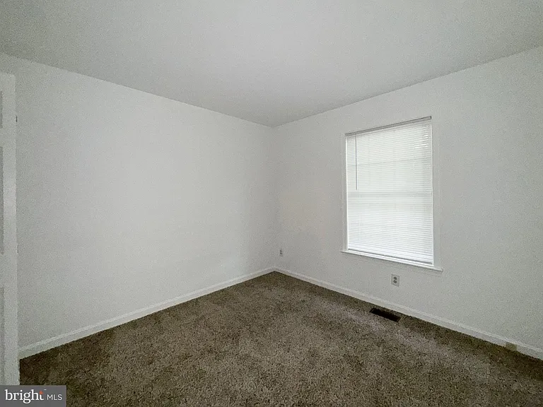 17 Tall Oaks Ct — Photo 33