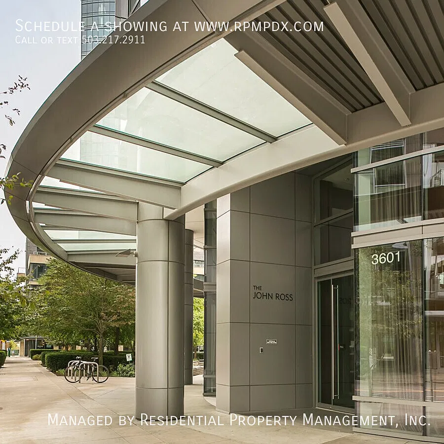 The John Ross South Waterfront Condo! — Photo 1