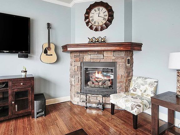 5th image of 302 SE Highland Park Dr