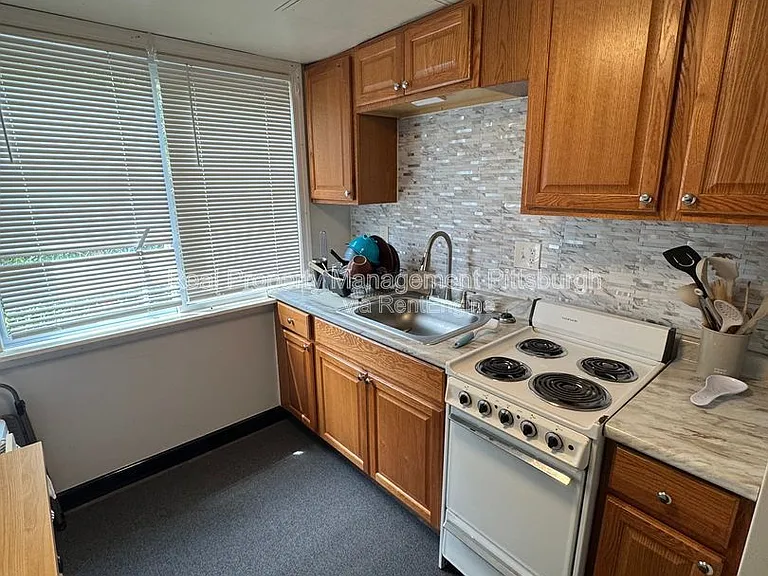332 Lehigh Ave #2B — Photo 10