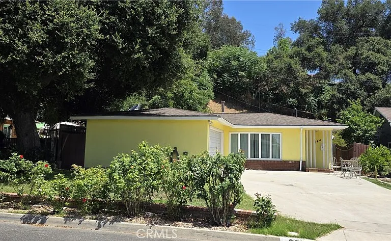 644 Pearlanna Dr — Photo 1
