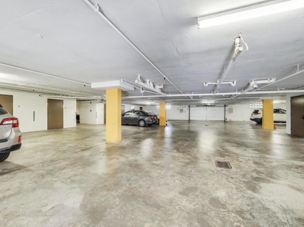 525 Almer Rd APT 302, Burlingame, CA 94010