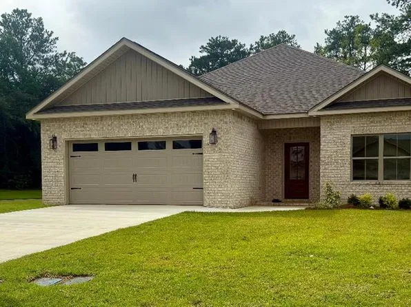 101 Pace Ln, Dothan, AL 36305