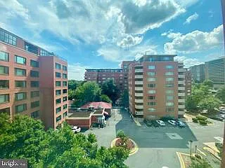 1021 Arlington Blvd #904