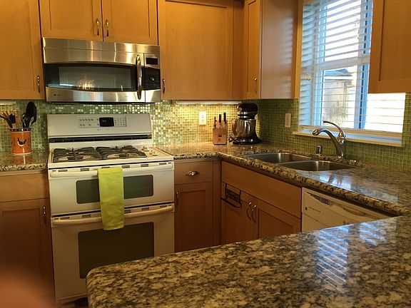 Well Equipped Kitchen (double gas oven)