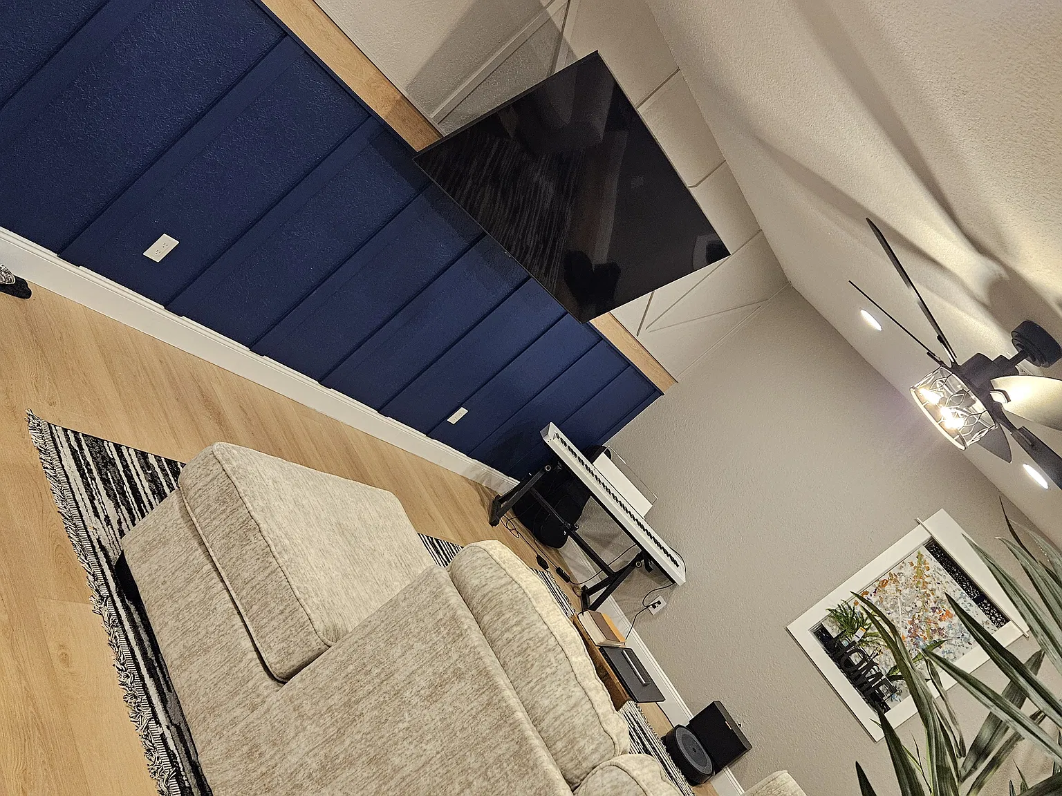 2 bed, 1.5 bath, 1300 sqft, $1,700 — Photo 3