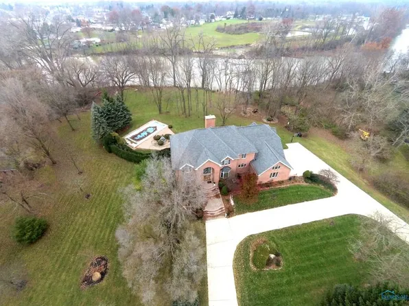 106 Sycamore Wood Ln, Tiffin, OH 44883