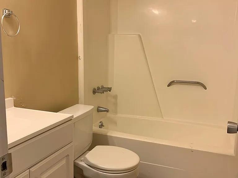 131 Cherokee Cir — Photo 12