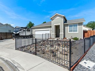 560 Stone Creek Ct, Fernley, NV 89408