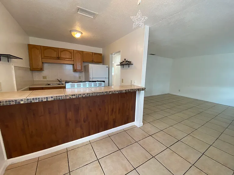 411 N Halifax Ave #200 — Photo 7