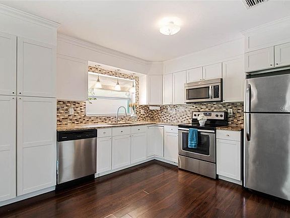 4th image of 509 Oakwood Blvd