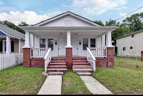 734 17th St Photo 1