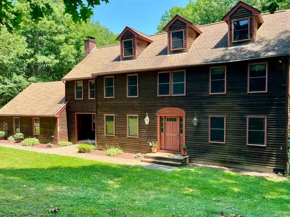 6 Gas Light Lane, Kensington, NH 03833