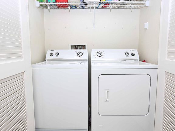 In Unit Washer and Dryer