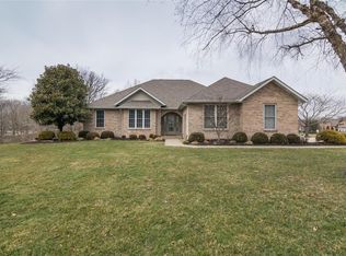 130 Woodbourne Ct, O Fallon, IL 62269