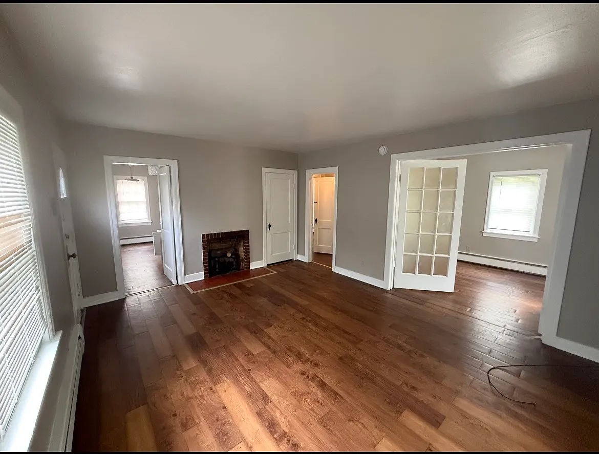 3 bed, 1150 sqft, $1,050 — Photo 2