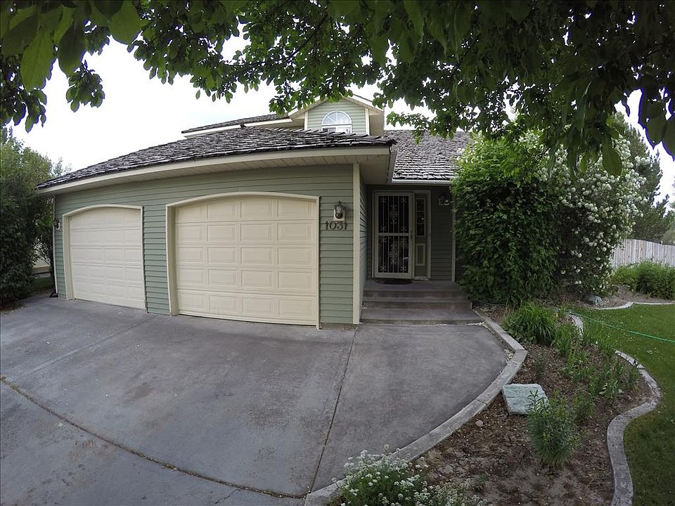 1st image of 1031 Bluebird Pl