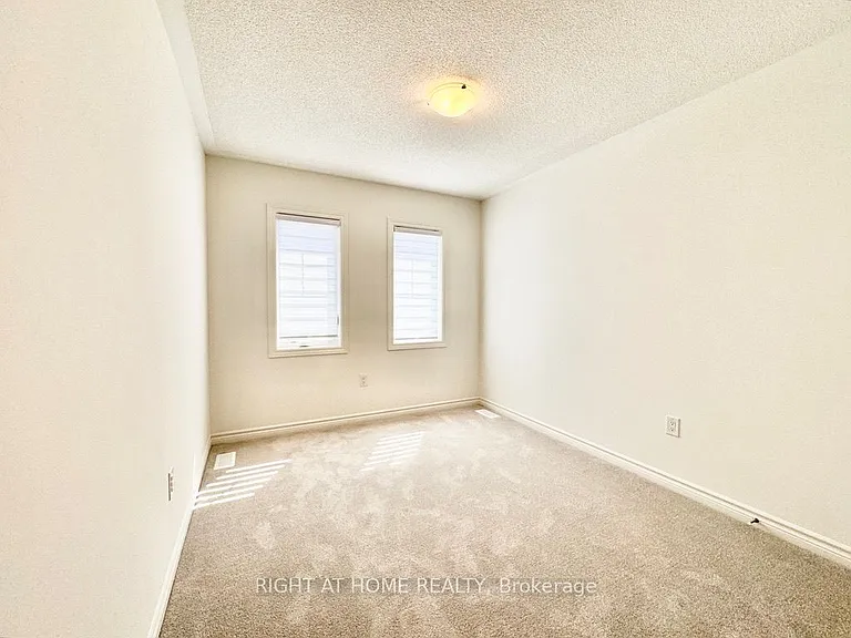 12 Daisy St — Photo 10