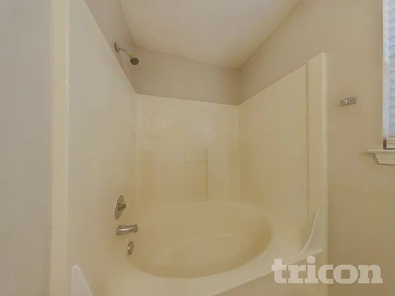 305 Madeline Way — Photo 9