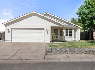 73 Eagle View Dr, Eagle Point, OR 97524