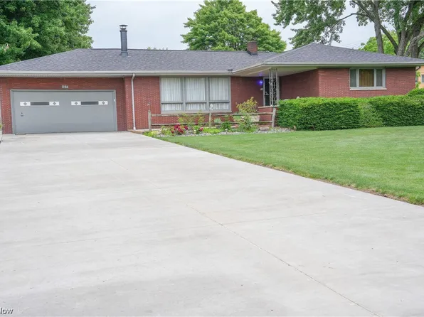 1186 Lynn Dr NE, Warren, OH 44481