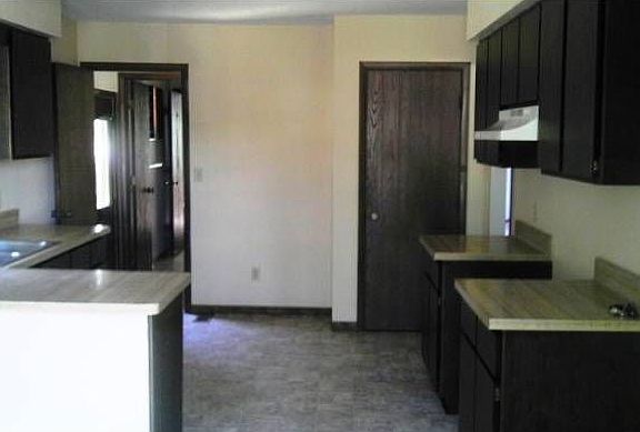 Large kitchen with Pantry