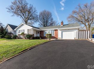 815 Terrace Ave, Woodbridge, NJ 07095