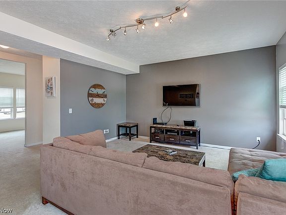 5th image of 2670 Day Lilly Ln