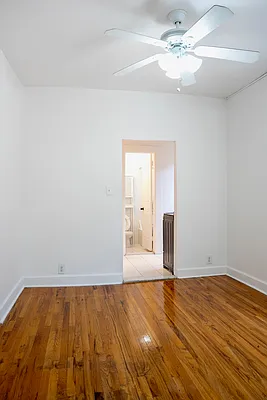 Rented by Nikia Vankeuren, LREB | media 2