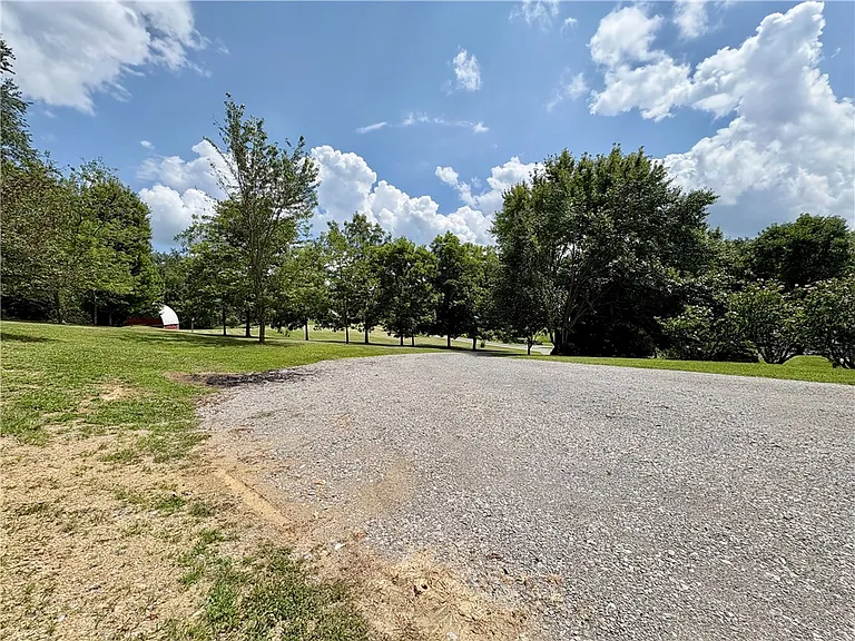 216 Pleasantview Dr — Photo 23
