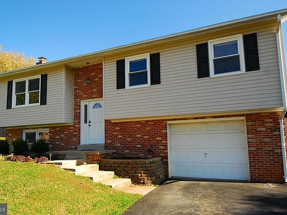 4th image of 7303 Aspen Ct
