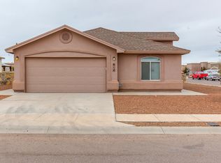 814 Desert Silver Dr, Horizon City, TX 79928