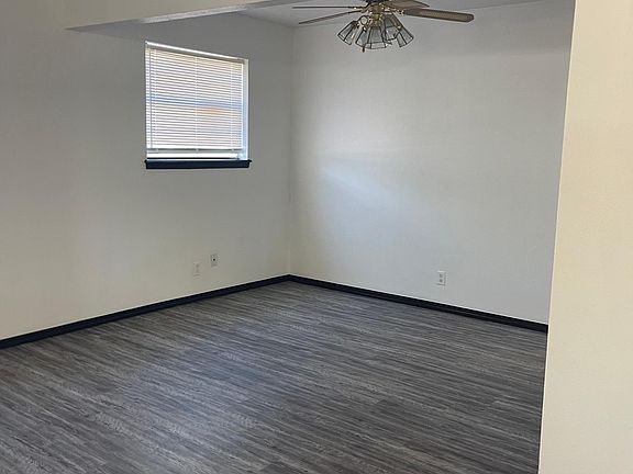 5th image of 2140 SE 44th St