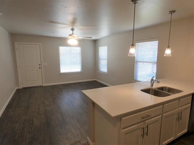409 Vail Cir — Photo 10