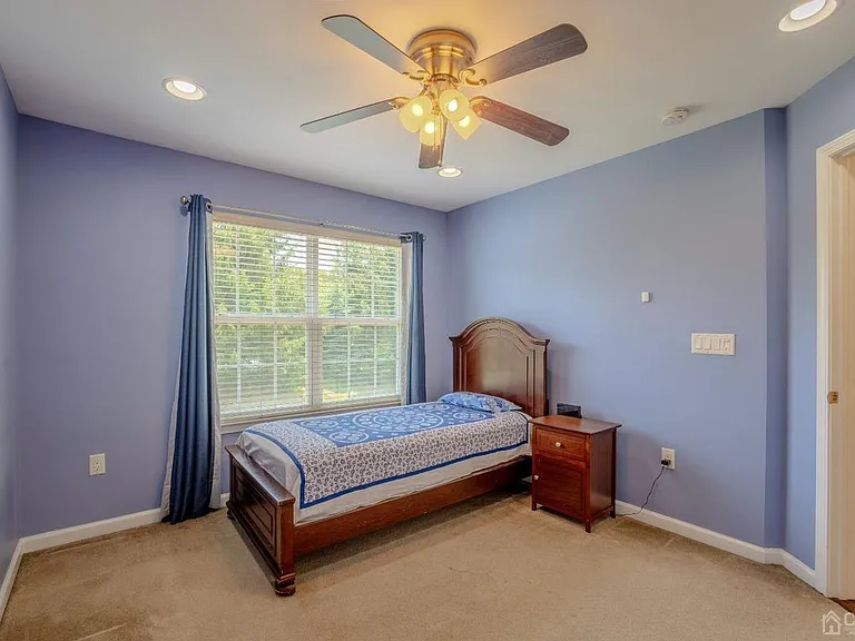 2474 N Canterbury Ln — Photo 27