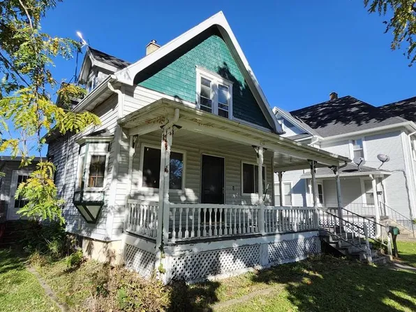 144 Waterloo Street, Columbus, WI 53925