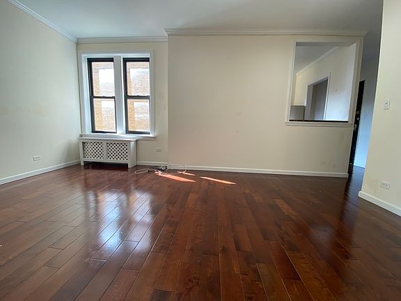 3rd image of 583 W 215th St APT E6