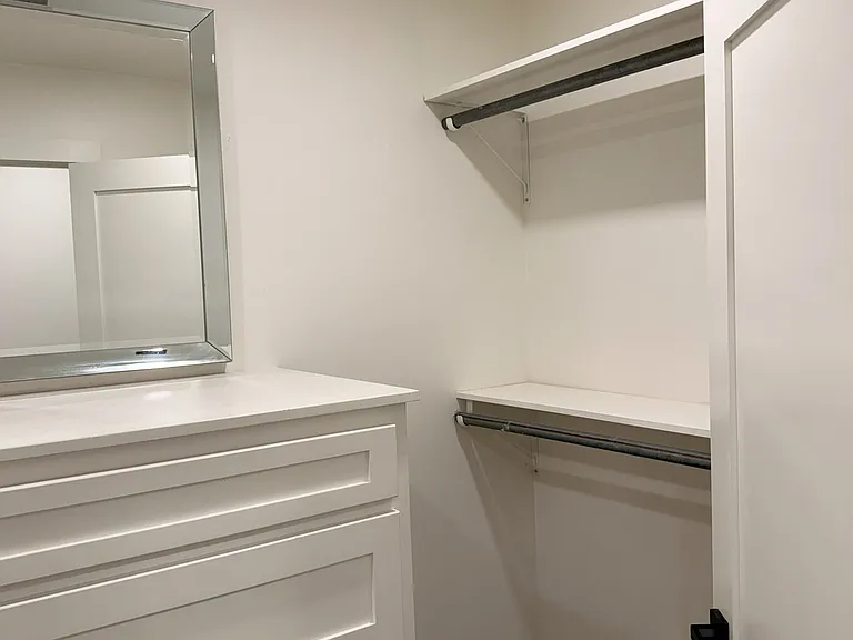 6528 Crestview Dr — Photo 21