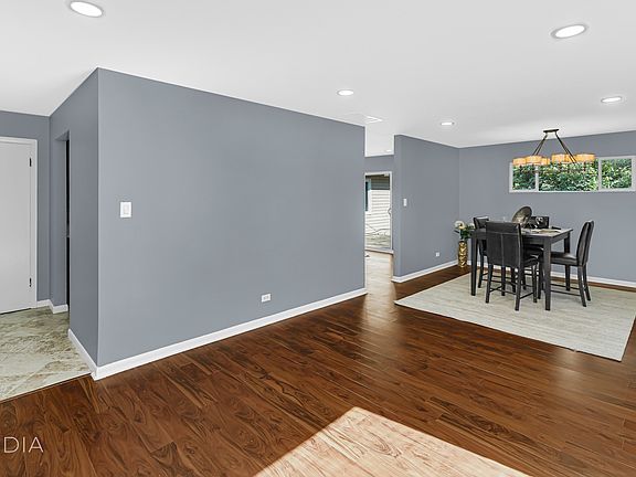 4th image of 2703 Knollwood Pl