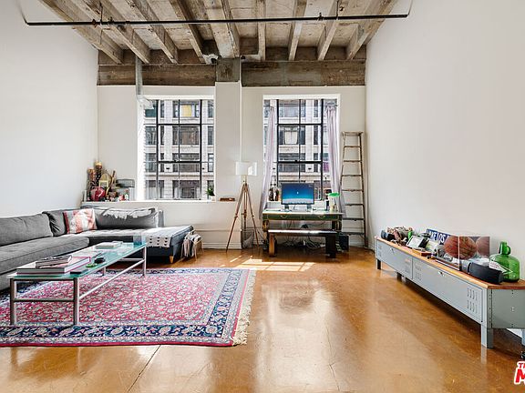 5th image of 312 W 5th St APT 216