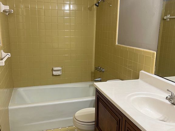 5th image of 415 Central Ave #A