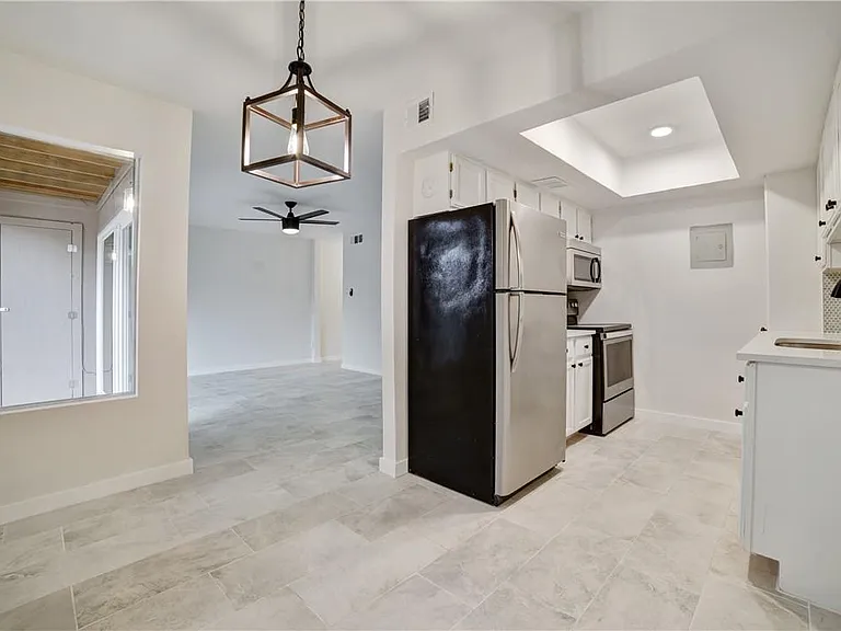 2600 Penny Ln #118 — Photo 6