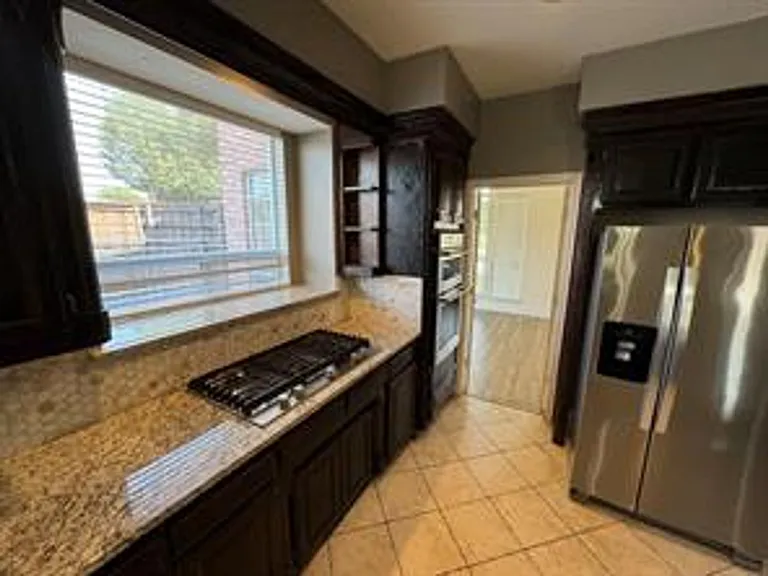 1100 Hunters Creek Dr — Photo 12