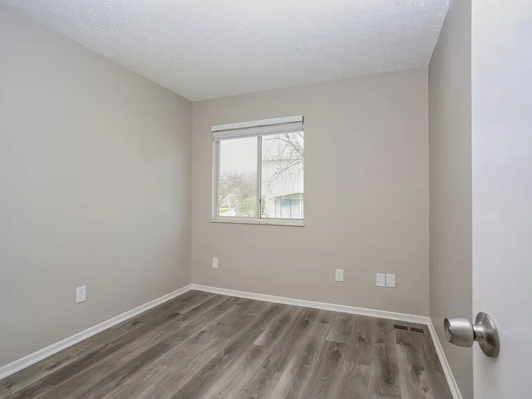 3150 Plainfield Ct — Photo 14