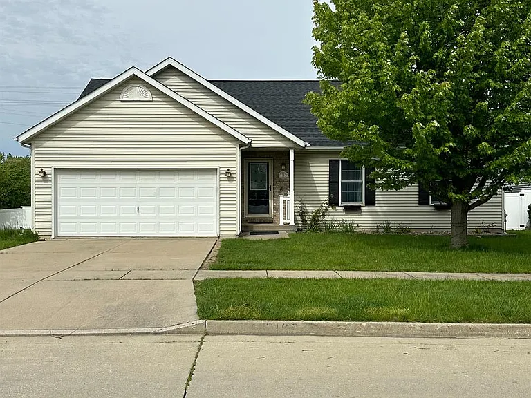 3102 Auburn Rd — Photo 1