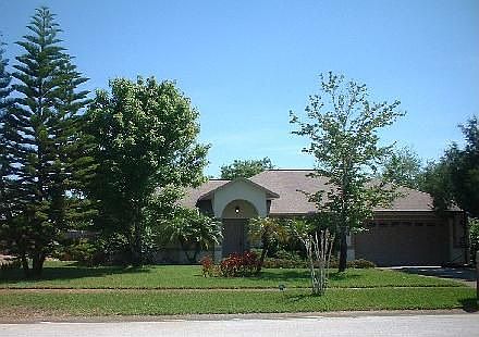 1st image of 843 Parkwood Ave
