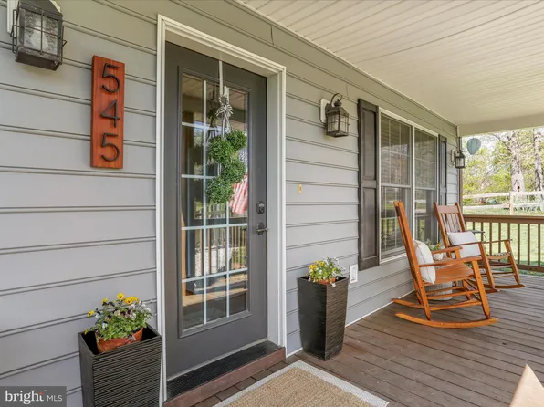 545 Deer Run Dr, Winchester, VA 22602