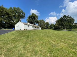 2840 Charing Rd, Columbus, OH 43221